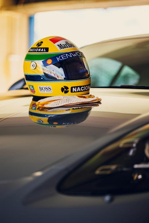 Réplica oficial de capacete de Ayrton Senna (Eurobike/Júnior Behrens)