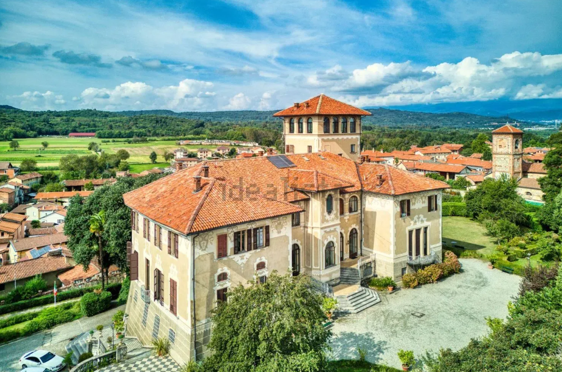 Castillo del siglo XVIII en Piamonte (Italia)