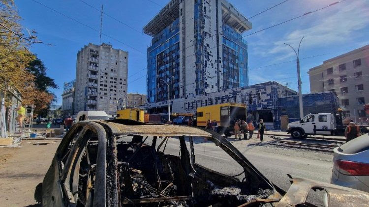 Ucraina, gli effetti dei bombardamenti russi di ieri su Kharkiv