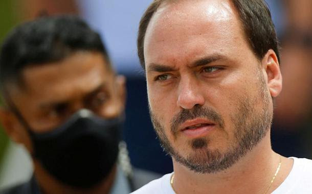 Chamado de 'retardado mental', Carlos Bolsonaro diz que processará Marçal, mas apoiará quem for ao 2º turno contra Boulos