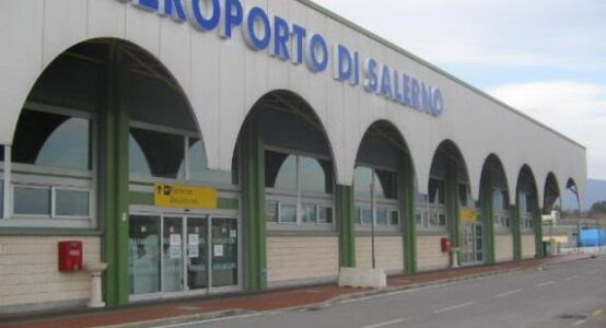 De Luca: nel 2024 operativo l'aeroporto di Pontecagnano