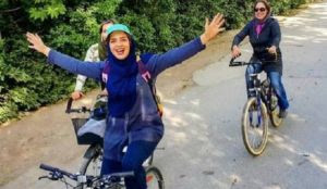 Islamic Republic of Iran: Bike-sharing app refuses service to women