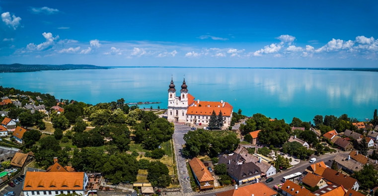 خمس وجهات تبرز جمال الطبيعة في هنغاريا