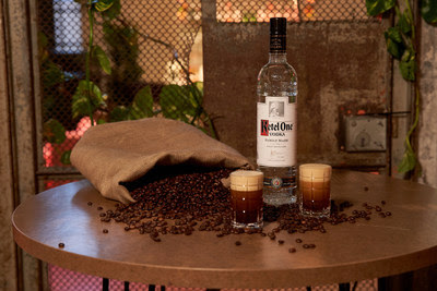 Nothing goes to waste when making the Ketel Espresso – even the sacks from the coffee beans are reused to make these table tops.