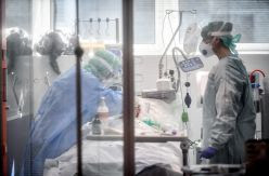 La gravedad de la epidemia en España la marcan las personas que acaban en el hospital: casi el 50% de los diagnosticados