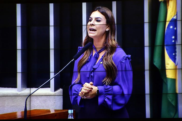 Votação de propostas. Dep. Mariana Carvalho(PSDB - RO)