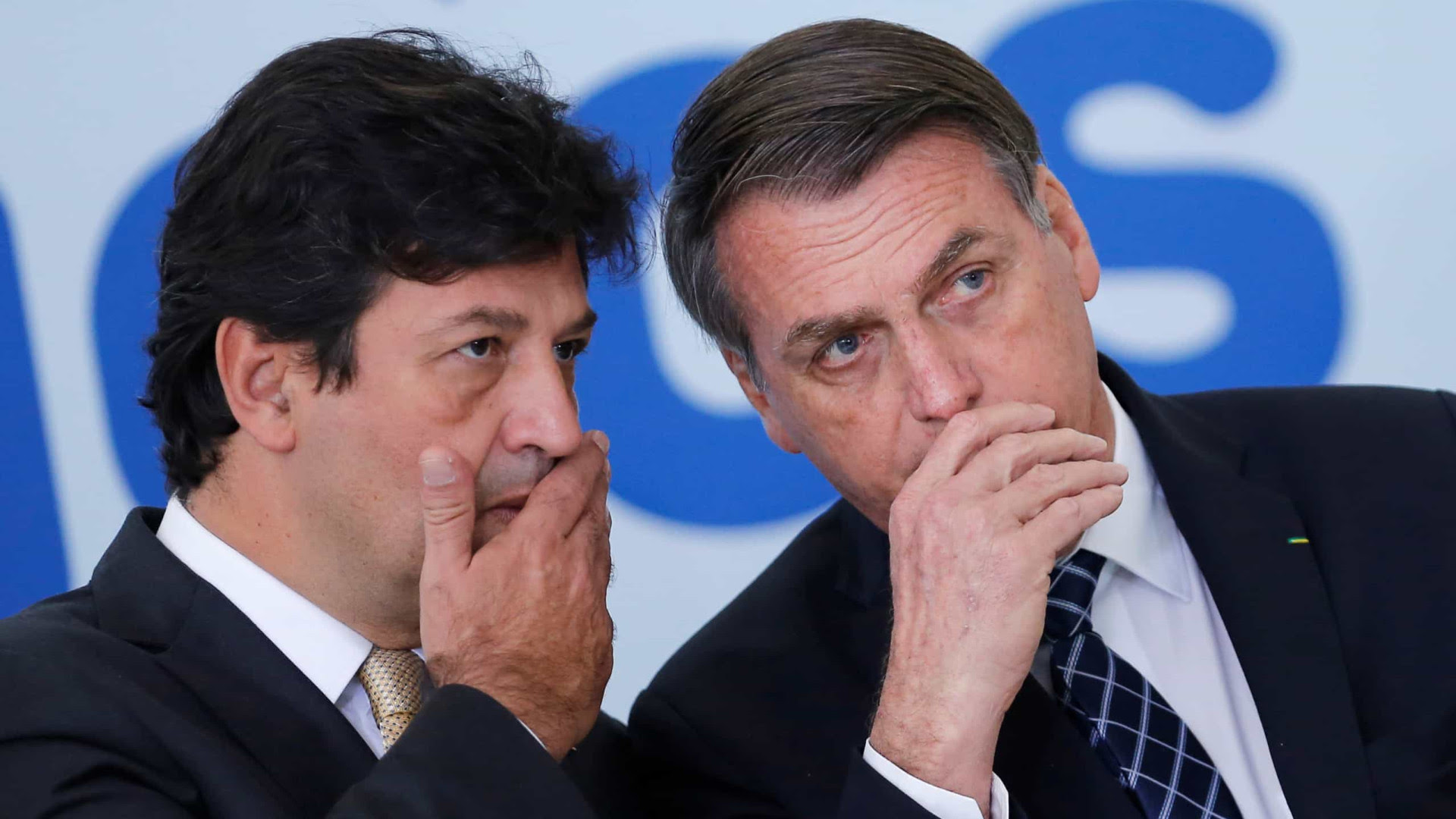 Bolsonaro 'frita' Mandetta mas afirma que não vai demitir o ministro