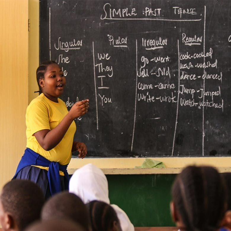 Estudiantes en una escuela en Dar es Salaam, Tanzania, durante una clase.