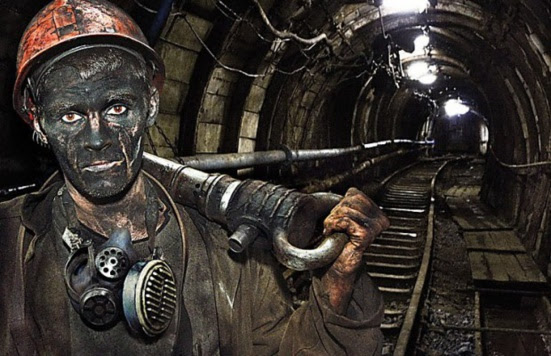 Fondation du Syndicat de la métallurgies et des mines de la République Populaire de Donetsk