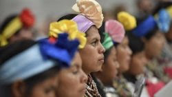 Indigeni presenti alla Messa celebrata da Papa Francesco nel 2019 in occasione della Giornata Missionaria Mondiale