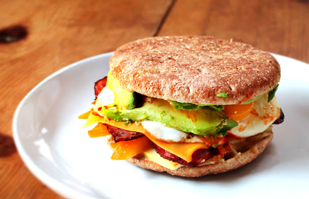 Low_Calorie-Breakfast-Sandwich-with-Turkey-Bacon