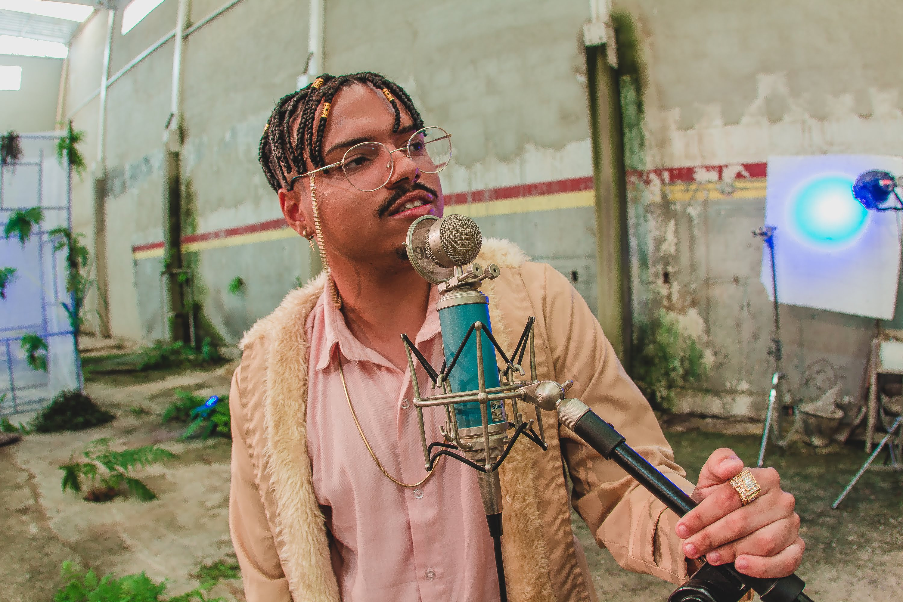 [News]Promessa Do R&B Brasileiro, Filipe Papi Lança Clipe De "Déjà Vu ...