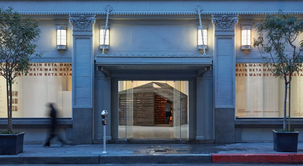 The facade of the Main Museum in downtown Los Angeles. Courtesy of the Main Museum.