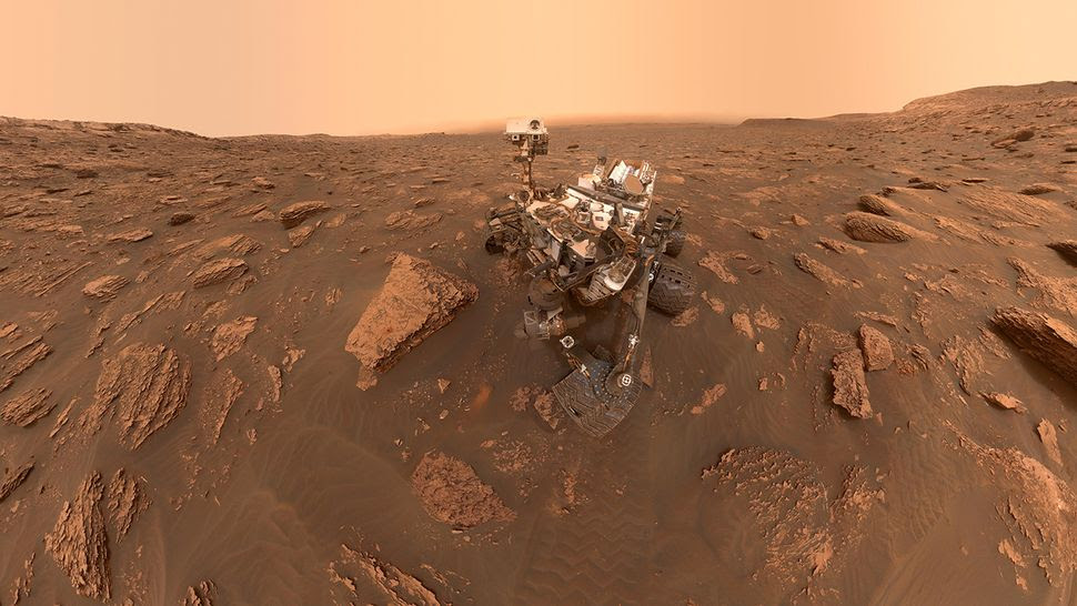 Happy anniversary, Curiosity! NASA rover marks 8 years on Mars