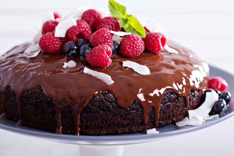 chocolate_cake_berries.jpg