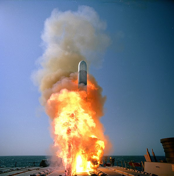 Archivo: Tactical Tomahawk USN launch.jpg