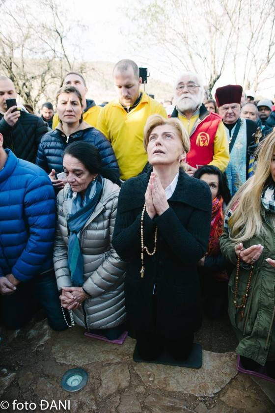 aparicion-de-la-virgen-el-medjugorje-el-2-de-noviembre-de-2016-8