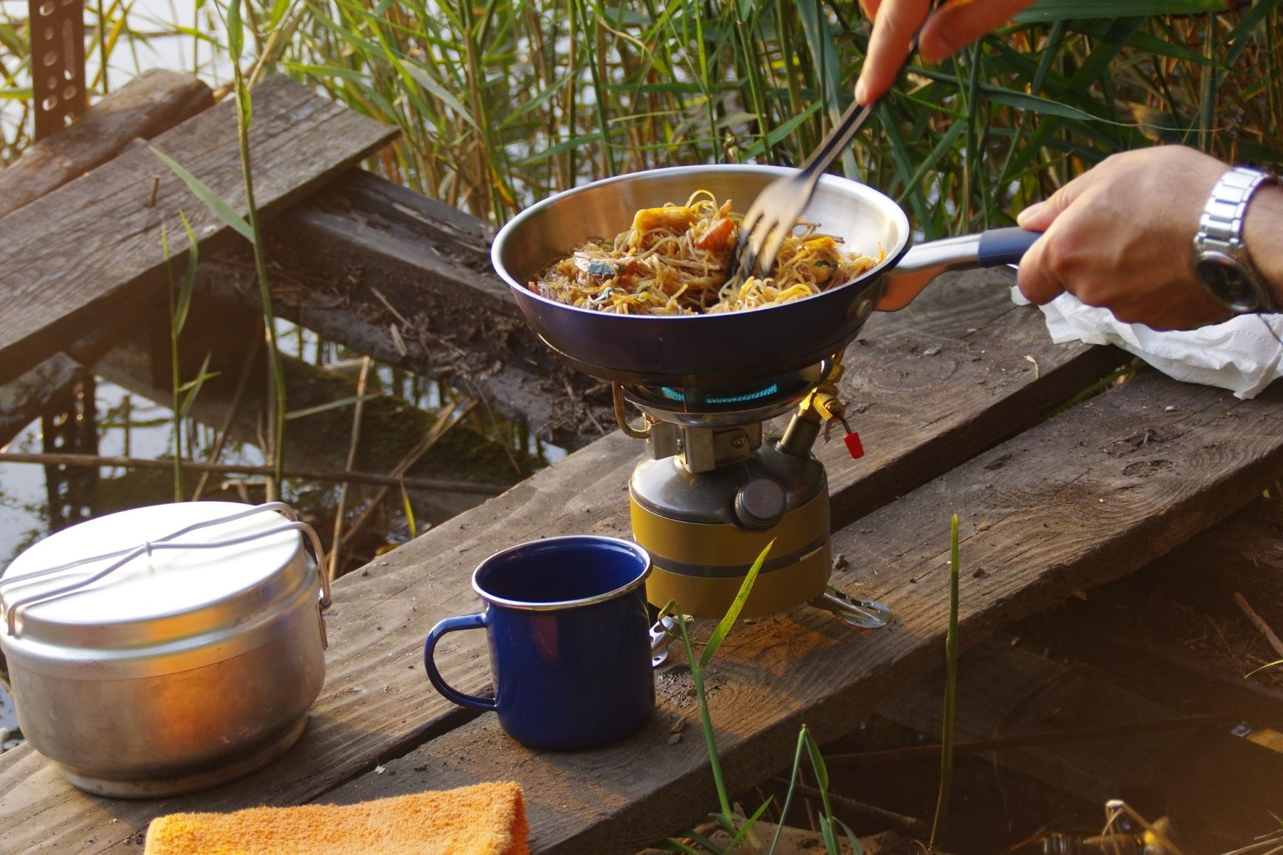 How Do I Choose the Best Camping Cookware?