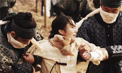 Hoàng đế Trung Hoa qua đời “đem theo” người sống vào lăng mộ, họ có thể sống được bao lâu? - 3