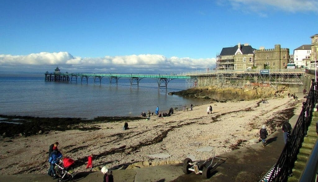 Clevedon coast path, west along the Severn Estuary in the UK