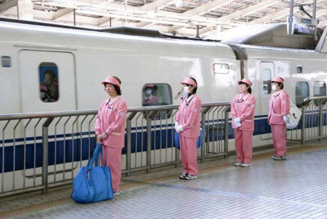 '7 phút' và câu chuyện đáng khâm phục trên mỗi chuyến tàu cao tốc Nhật Bản