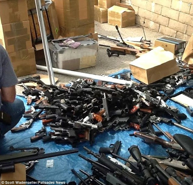Dead LA Man Had 1,200 Guns Believed To Be ‘Alien Hybrid’ Secret Government Worker (Video) Dead LA Man Had 1,200 Guns Believed To Be ‘Alien Hybrid’ Secret Government Worker (Video)