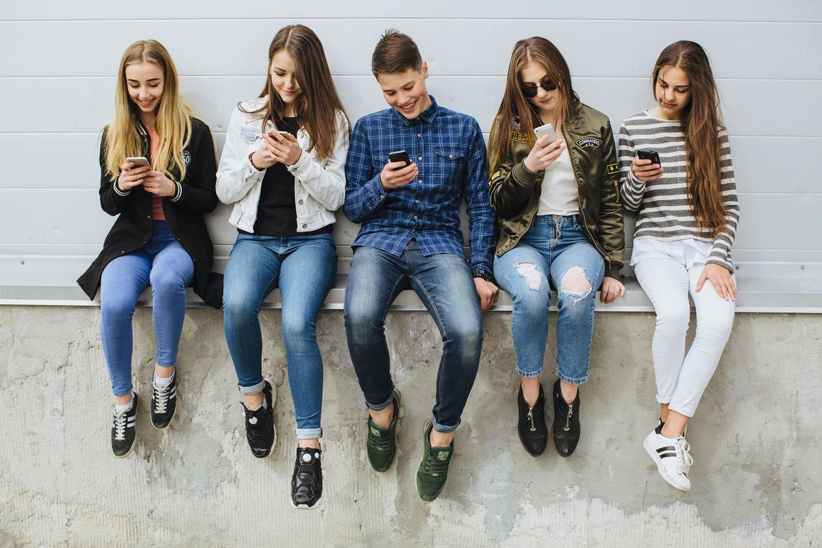 New research looked at 30 years of data and found no change in the association between technology use and mental health problems in teens