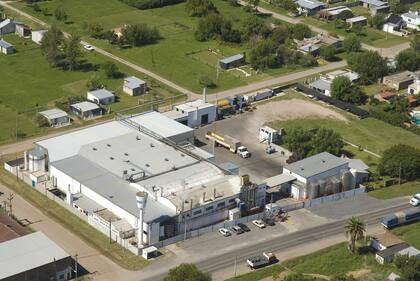 San Ignacio nació en Santa Fe, donde tiene la planta industrial de Sauce Viejo (foto) y la de Hipatia