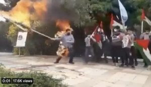 Iran: Man set on fire by the burning Israeli flag he was holding