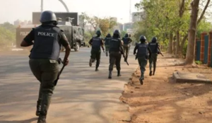 Nigeria: Muslim suicide bombers try to enter church, are stopped, blow themselves up outside the church building