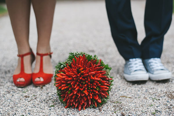 Matrimonio anni 50 con bouquet di peperoncini