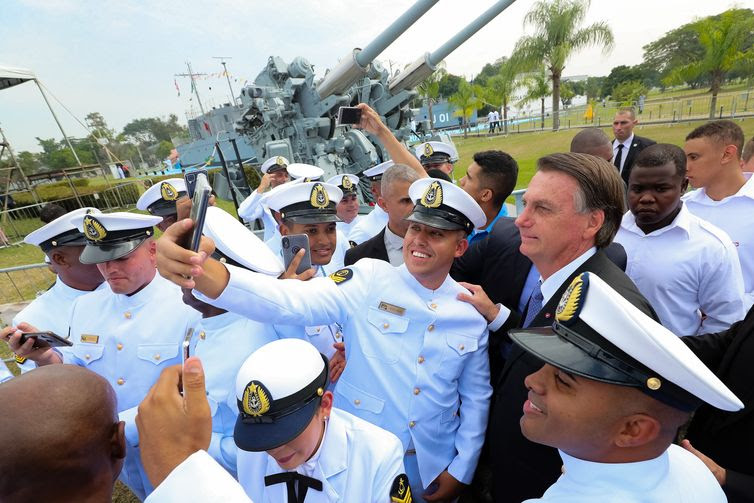 Isac Nobrega/PR O presidente da República, Jair Bolsonaro, participa da cerimônia de Formatura do Curso Especial de Habilitação para Promoção a Sargento.