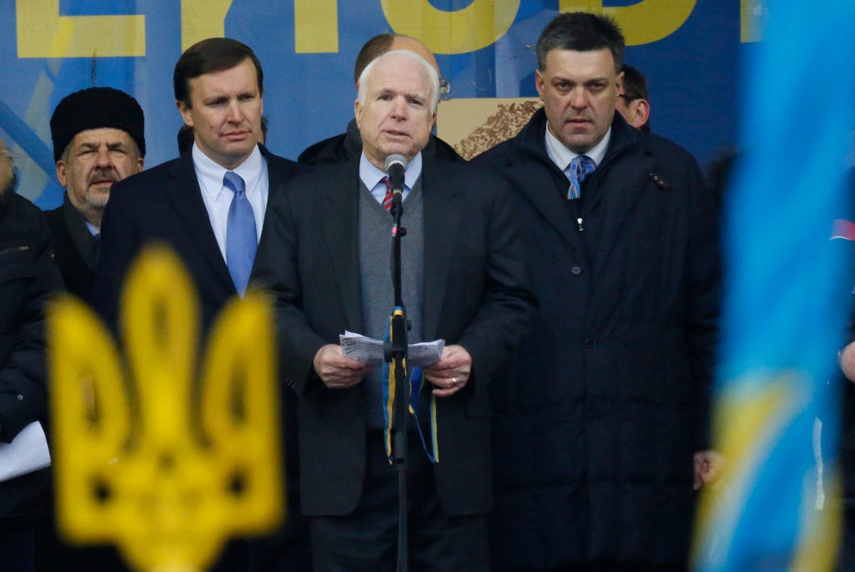 John McCain Oleh Tyahnybok