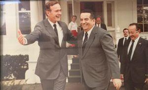 George W. Bush y Suazo Córdoba (1985)