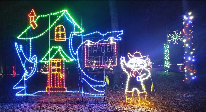 Ranger Station holiday light display