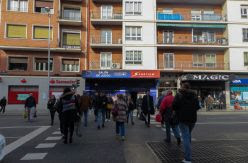Los barrios 'olvidados' de Madrid quieren poner freno a las casas de apuestas: "Son una suma a la degradación"