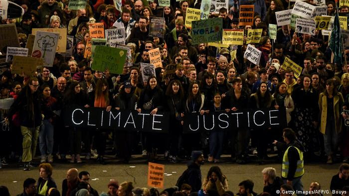 UN-Klimakonferenz 2019 | Cop25 in Madrid, Spanien | Protestmarsch (Getty Images/AFP/G. Bouys)