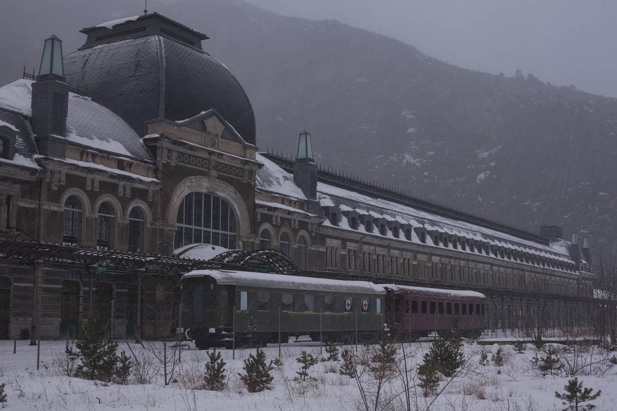 The Spanish train station that became a hub for Nazis, gold and spies