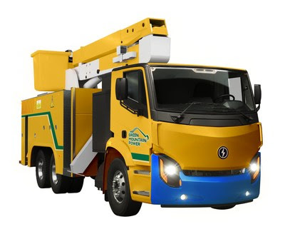 Lion8 Bucket Truck Green Mountain Power (CNW Group/Lion Electric)