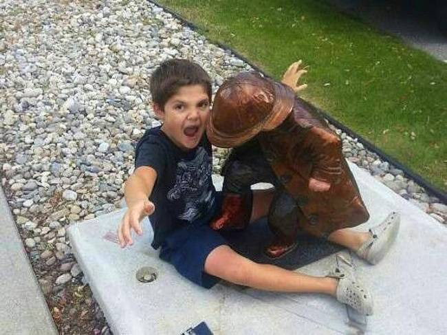 15 children who know how to take pictures with monuments