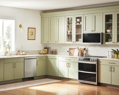 New LG Cooking Appliance Series (LG QuadWash Pro Dishwasher, LG InstaView Electric Double Slide-in Range, LG Over-the-Range Microwave Oven) New LG Cooking Appliance Series (LG QuadWash Pro Dishwasher, LG InstaView Electric Double Slide-in Range, LG Over-the-Range Microwave Oven)