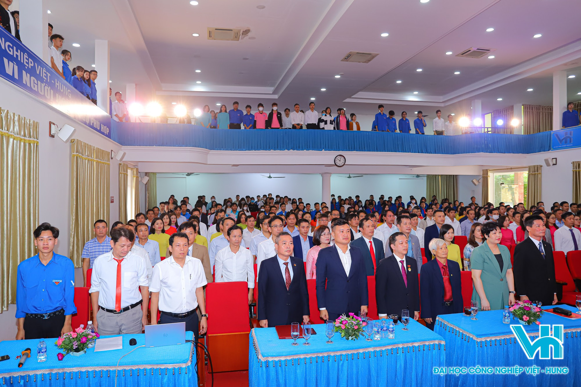 Lễ kỷ niệm 40 năm ngày nhà giáo Việt Nam và 45 năm ngày thành lập trường ĐH Việt - Hung - Ảnh 2.