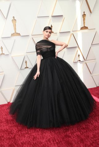 Sofia Carson en los Oscars 2022