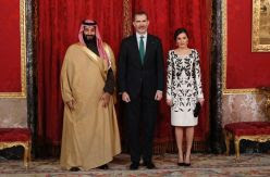 Los regalos a la familia real: 22 joyas del príncipe saudí, una cazadora de Obama y otros obsequios opacos y extraoficiales