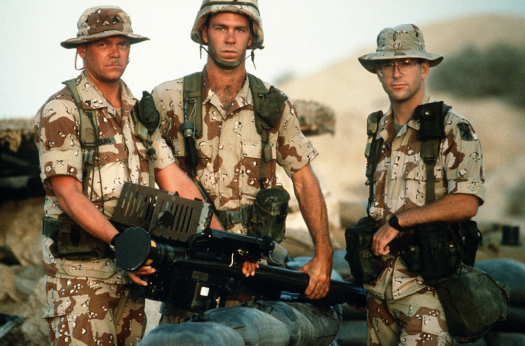 1024px-Stinger_Crew_Operation_Desert_Shield