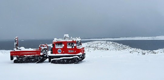 Land vehicle of Antarctica