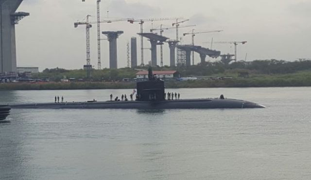 The US nuclear submarine, which will strike the first blow to North Korea, passed the Panama Canal