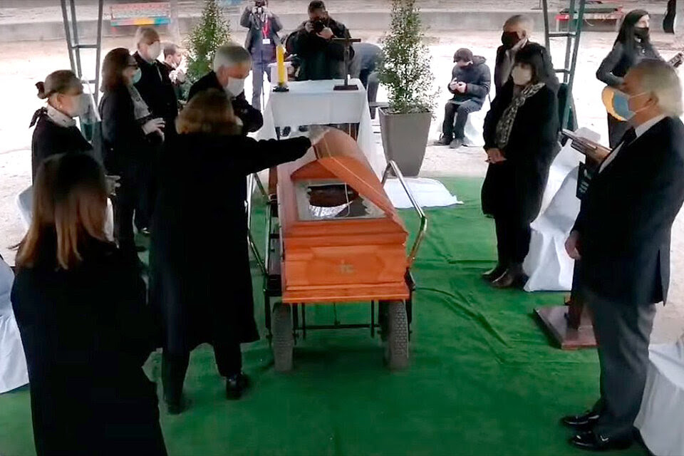 Piñera en el funeral de su tío.