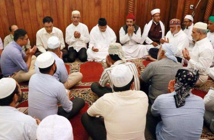 Prayer at Dewatagaha Mosque in Colombo. From newsin.asia