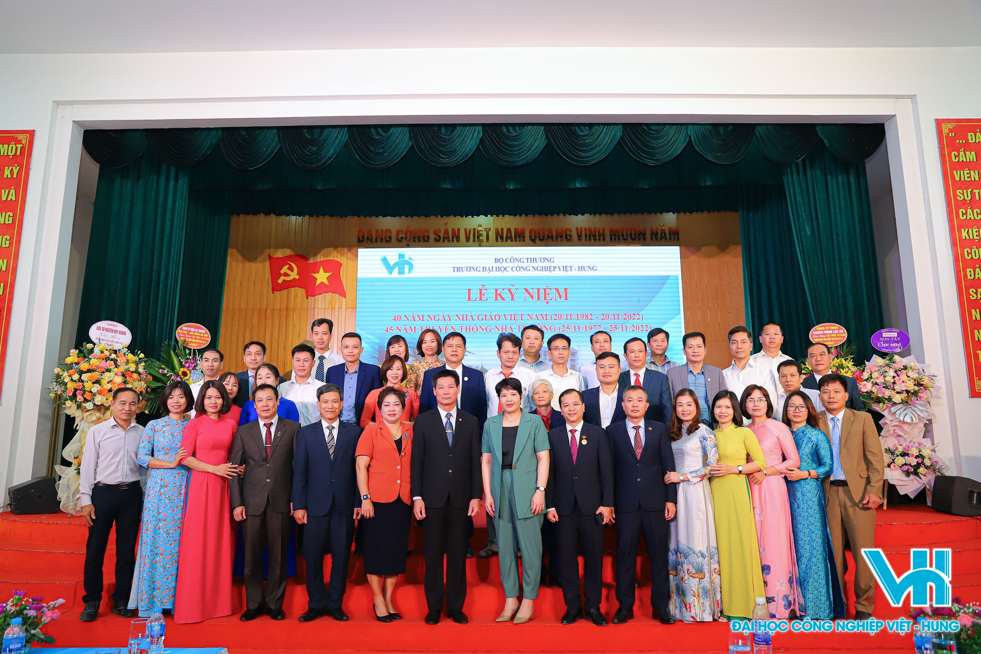 Lễ kỷ niệm 40 năm ngày nhà giáo Việt Nam và 45 năm ngày thành lập trường ĐH Việt - Hung - Ảnh 9.